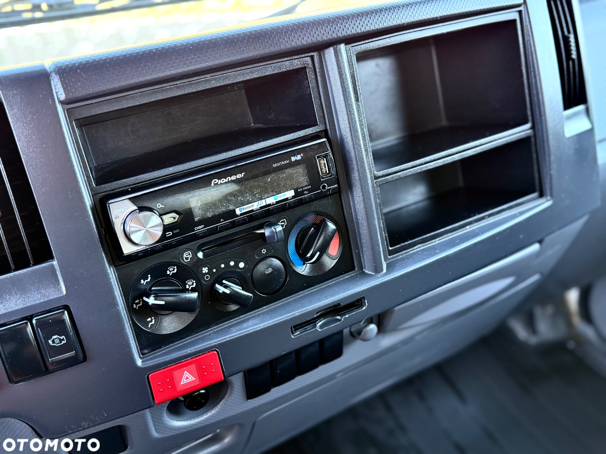 Isuzu N1R - 34