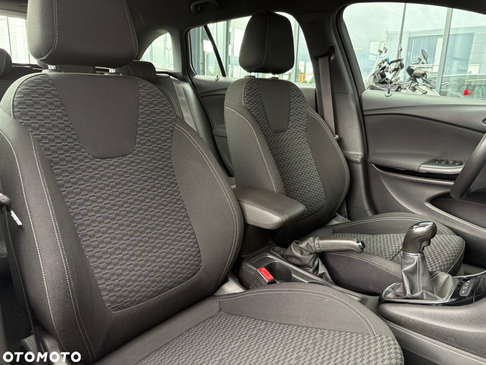 Opel Astra - 16