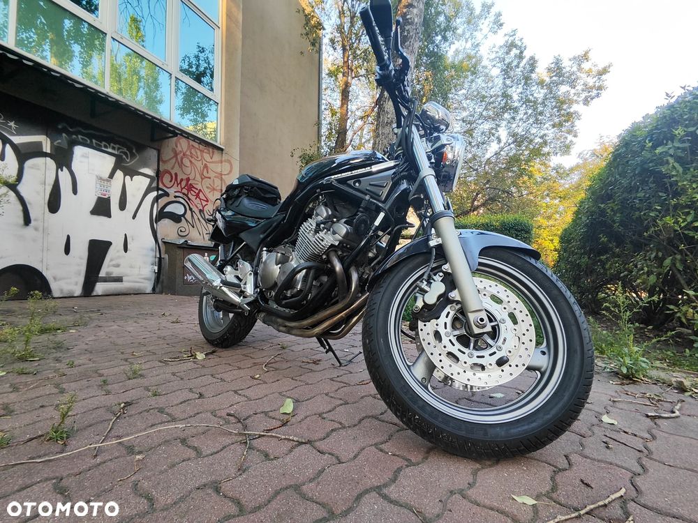 Yamaha XJ - 6