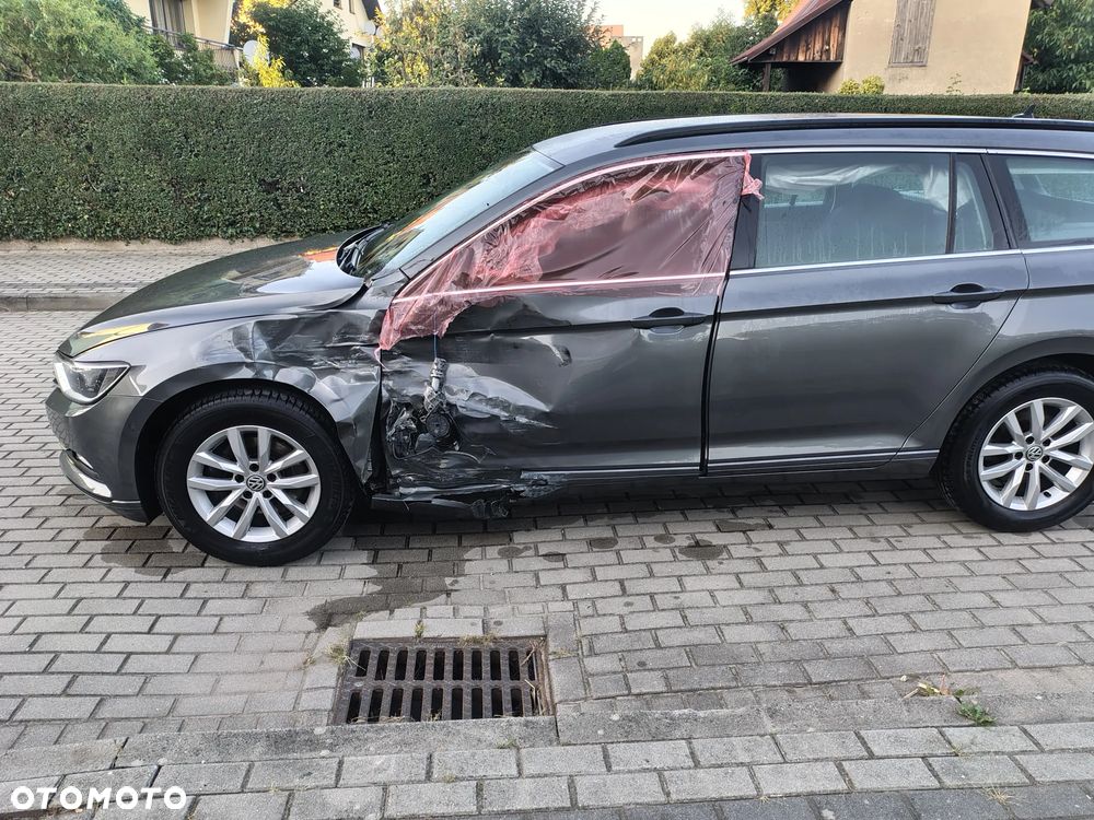 Volkswagen Passat - 23