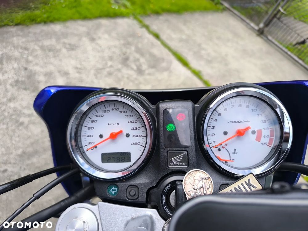 Honda CBF - 4