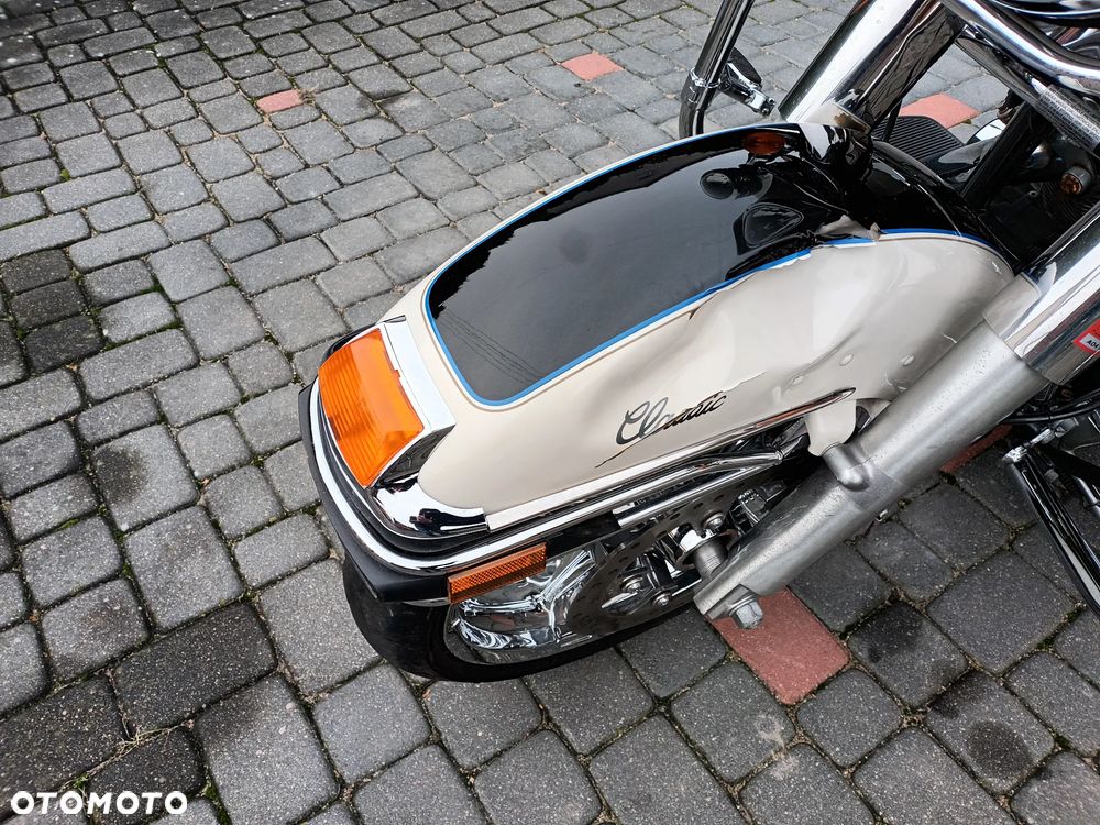 Harley-Davidson FLH Electra Glide - 16