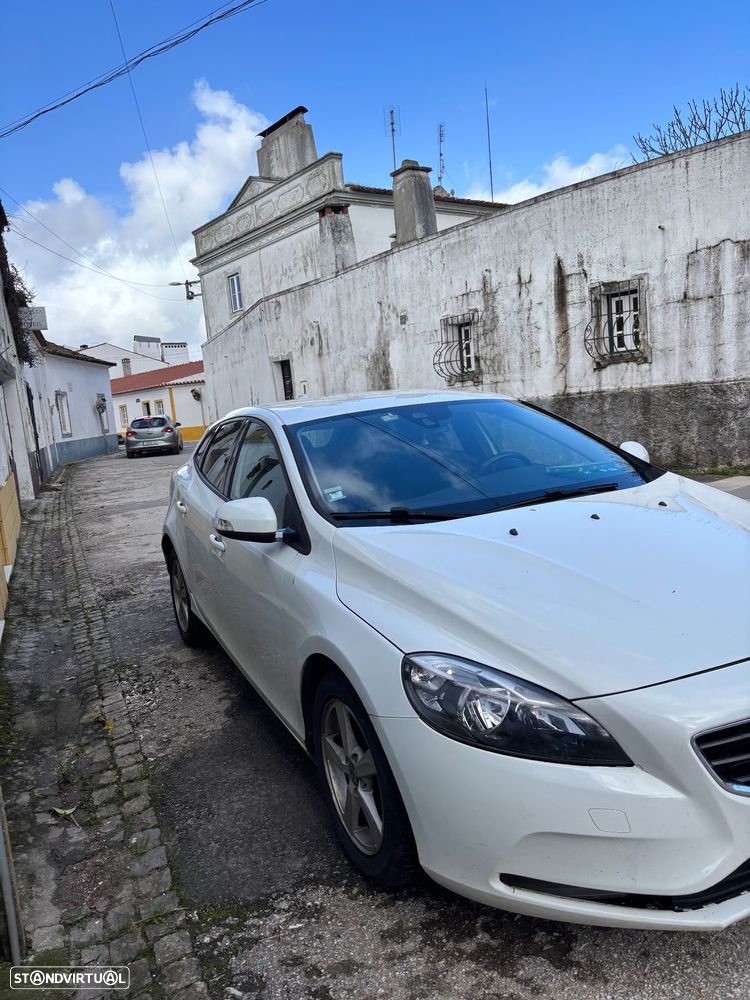Volvo V40 1.6 D2 Momentum Eco - 1