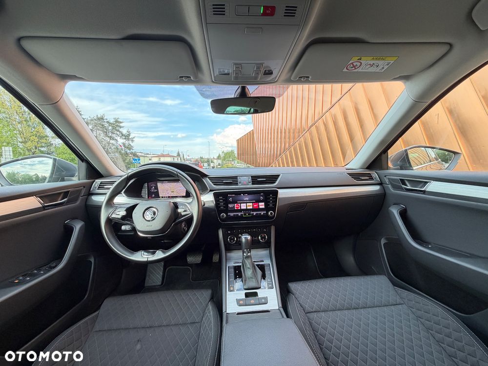 Skoda Superb ver-2-0-tdi-sportline-dsg7 - 8