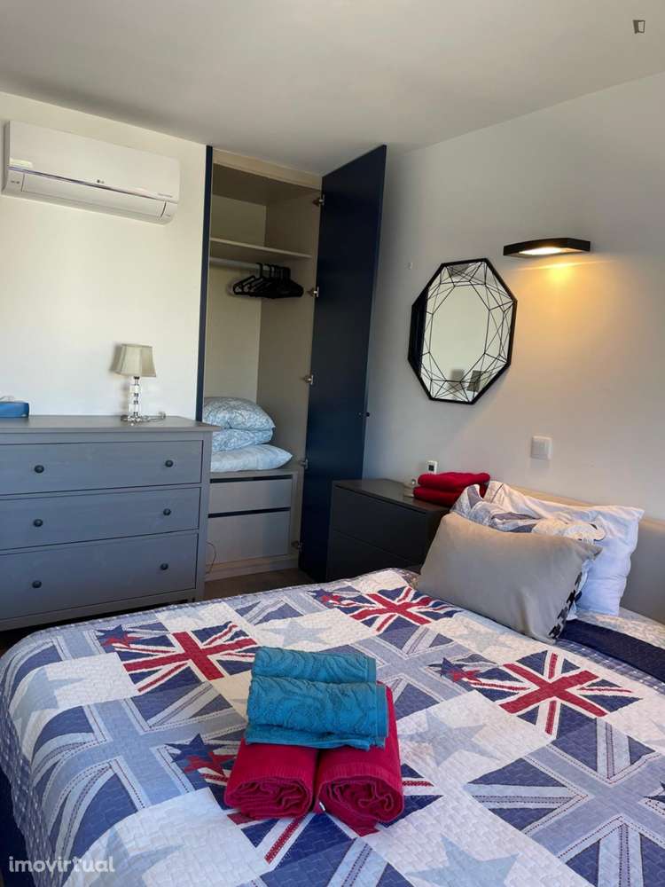 Quarto - localizado em Paranhos Porto - Grande imagem: 2/31