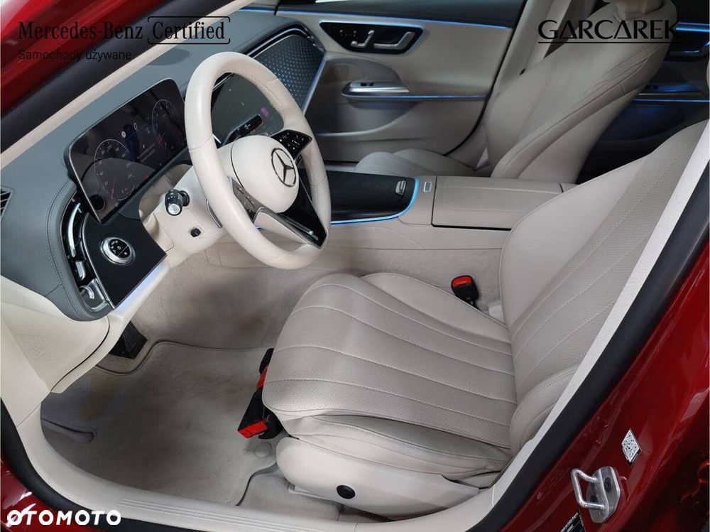Mercedes-Benz Klasa E 200 mHEV 4-Matic Avantgarde 9G-Tronic - 23