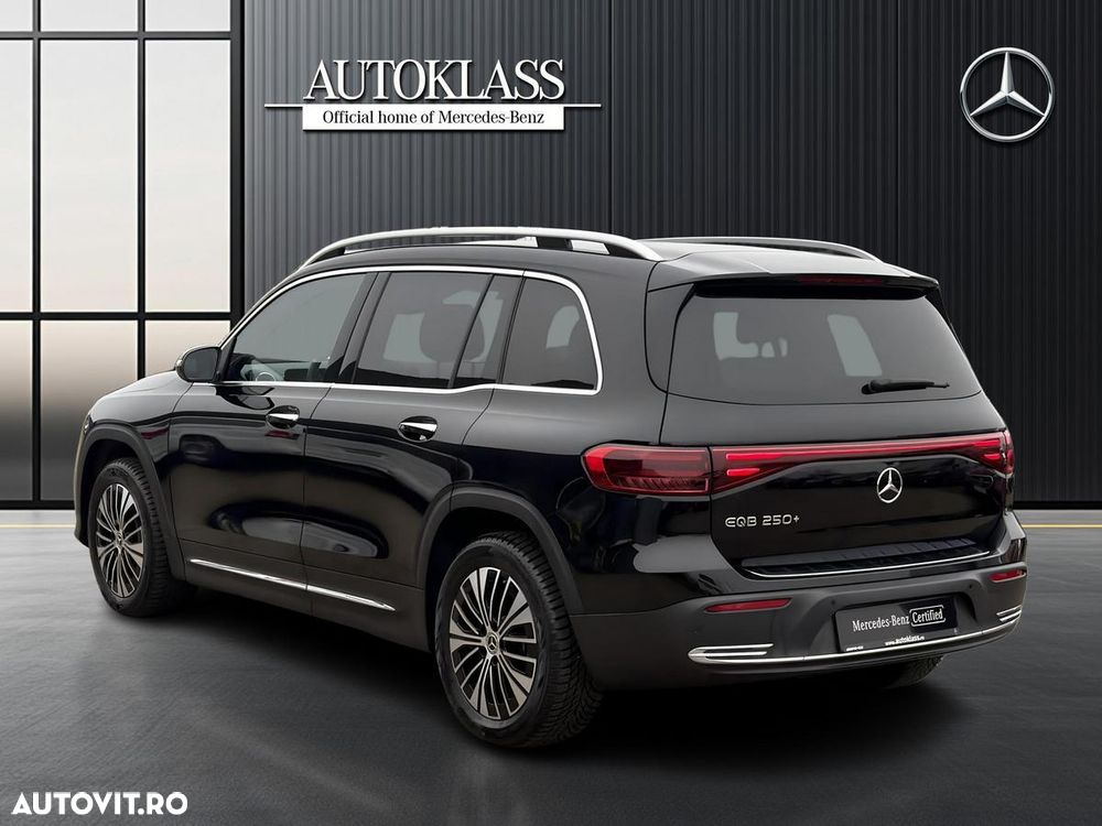 Mercedes-Benz EQB 250+ - 8