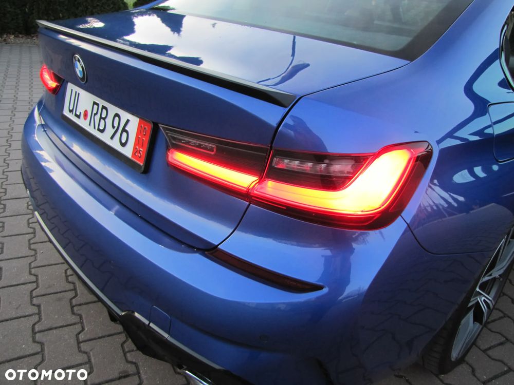 BMW Seria 3 320d M Sport Sport - 34