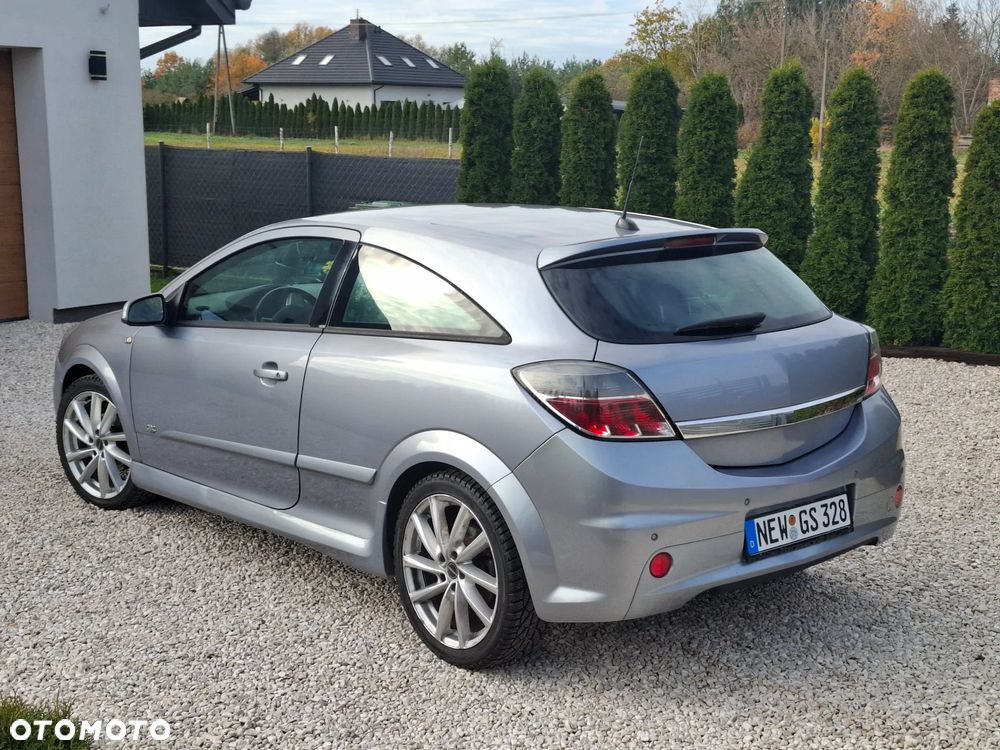 Opel Astra GTC 1.8 Cosmo - 16