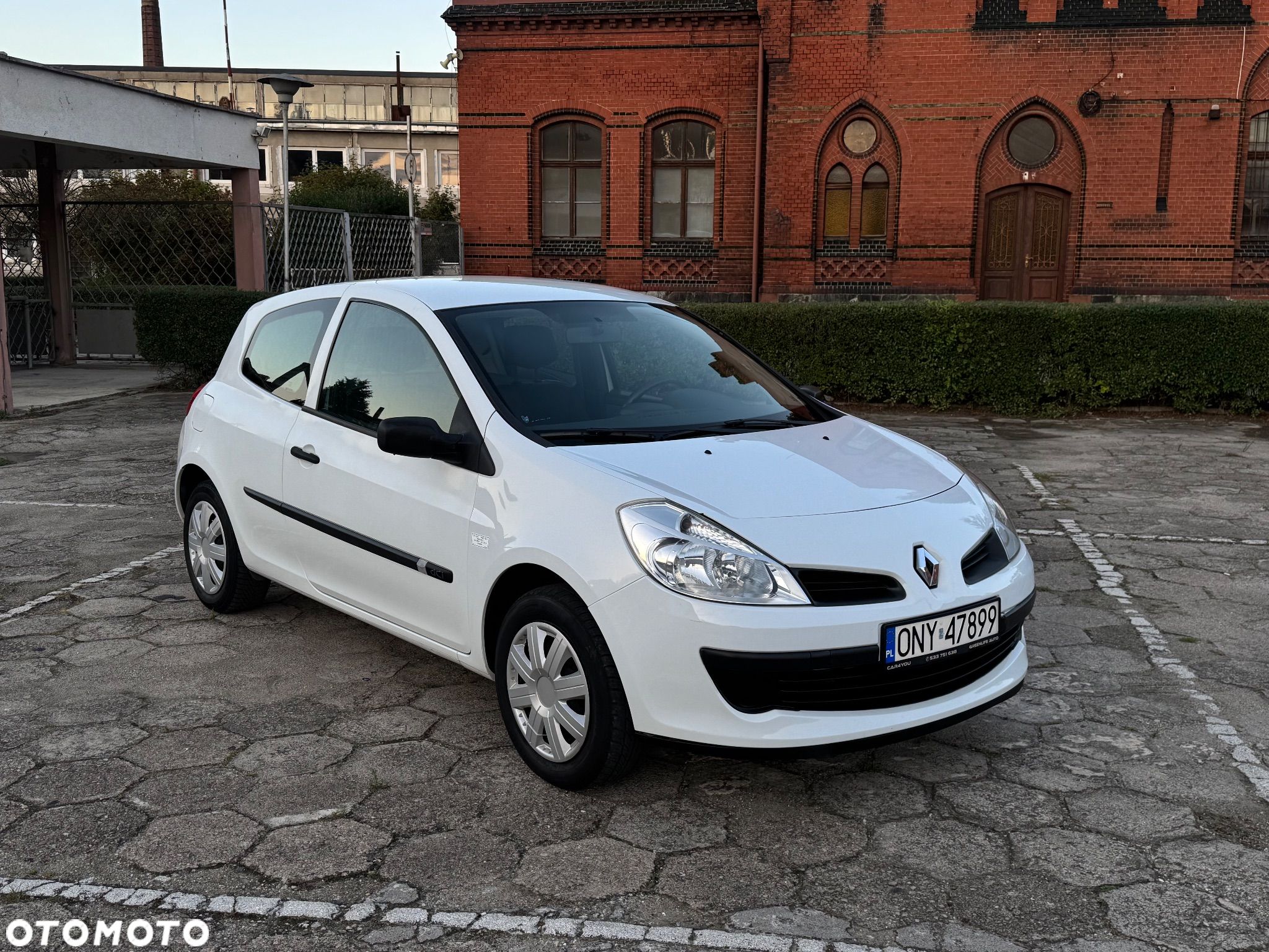 Renault Clio 1.5 dCi Alize - 1