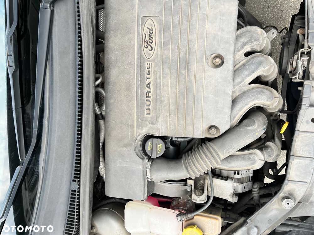 Ford Fiesta 1.4 Ghia - 29