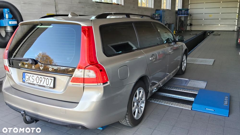 Volvo V70 D2 Geartronic Powershift Momentum - 6