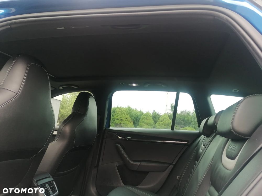 Skoda Octavia 2.0 TDI (Green tec) DSG RS - 13