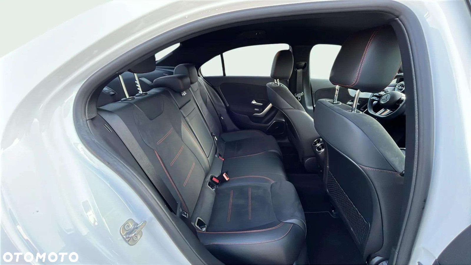 Mercedes-Benz Klasa A 250 e PHEV AMG Line 8G-DCT - 14