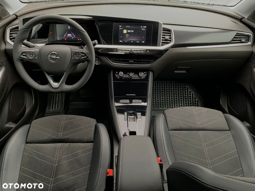 Opel Grandland 1.2 T GS S&S - 13