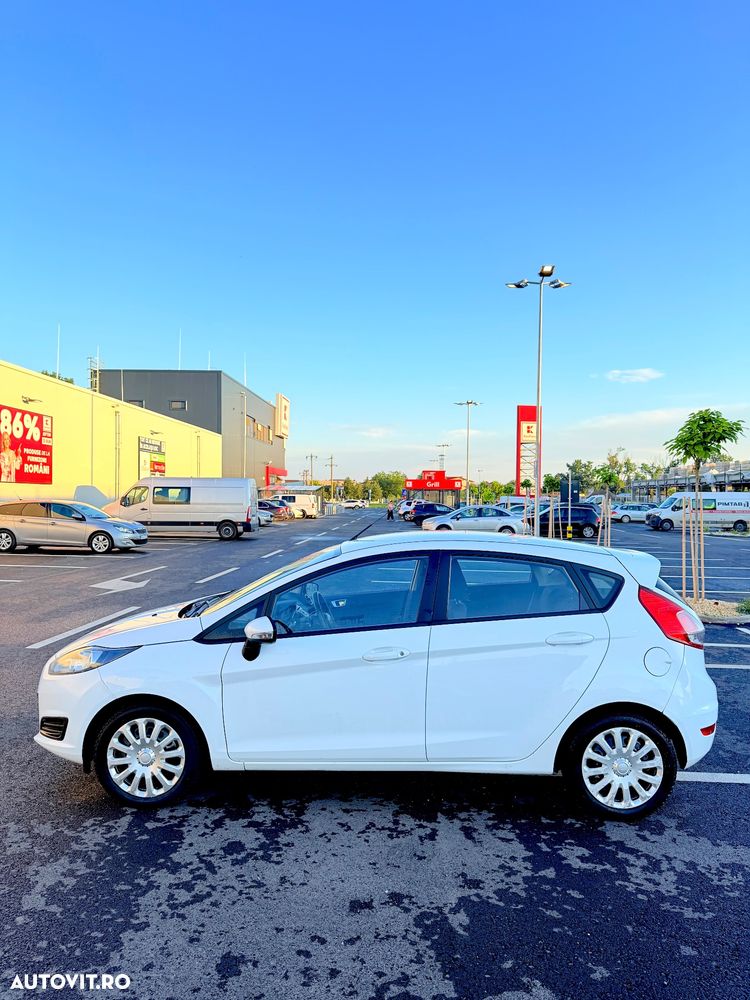 Ford Fiesta 1.5 TDCi Ambiente - 5