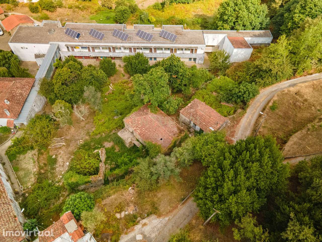 Moradias para Recuperar em S. Cristóvão de Nogueira, Cinfães - Grande imagem: 3/15