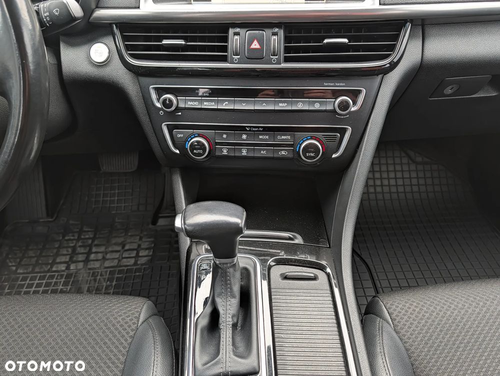 Kia Optima 1.7 CRDI GT Line DCT - 24