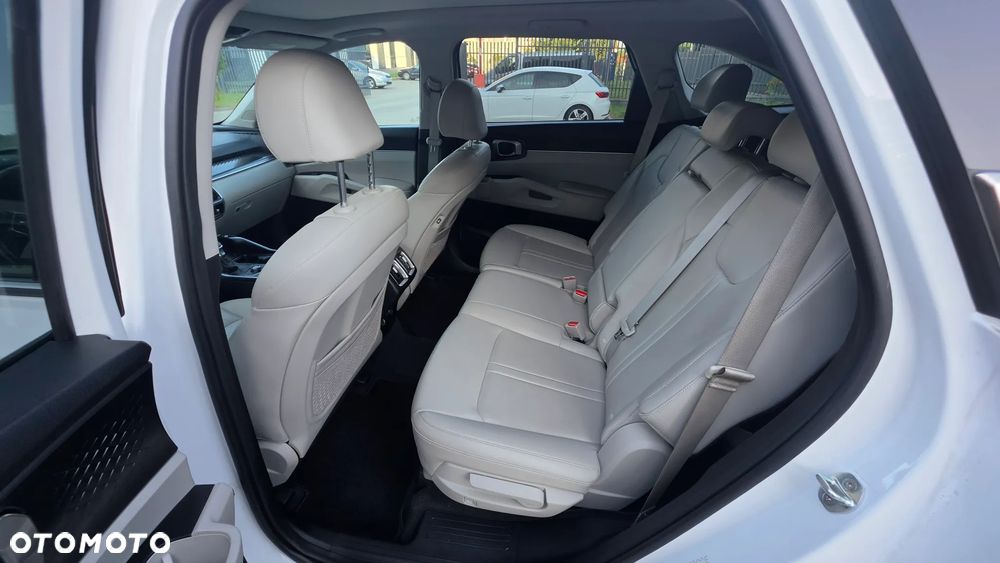 Kia Sorento - 9