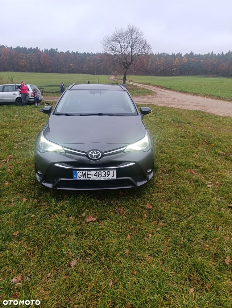 Toyota Avensis 2.0 D-4D Prestige - 3