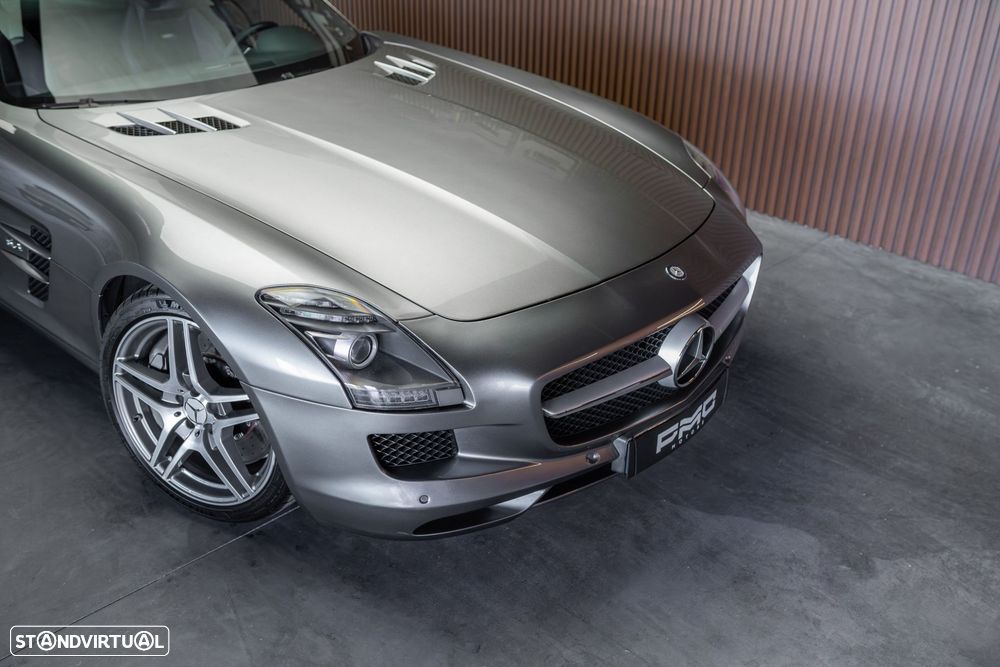 Mercedes-Benz SLS 63 AMG - 8