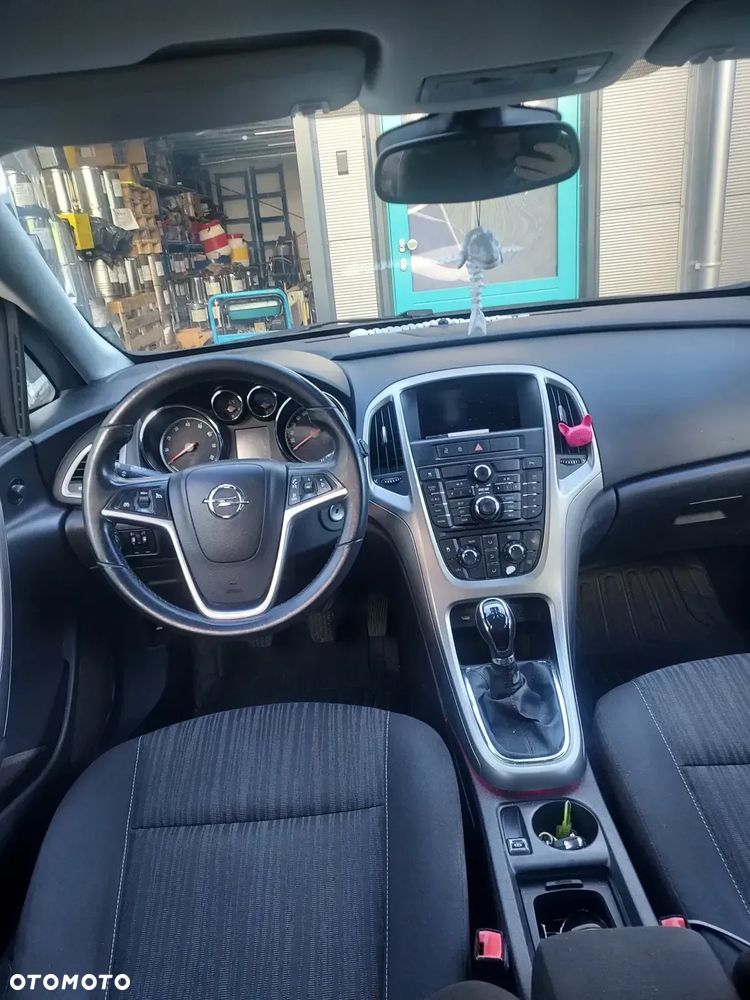 Opel Astra 1.4 Turbo Sport - 2