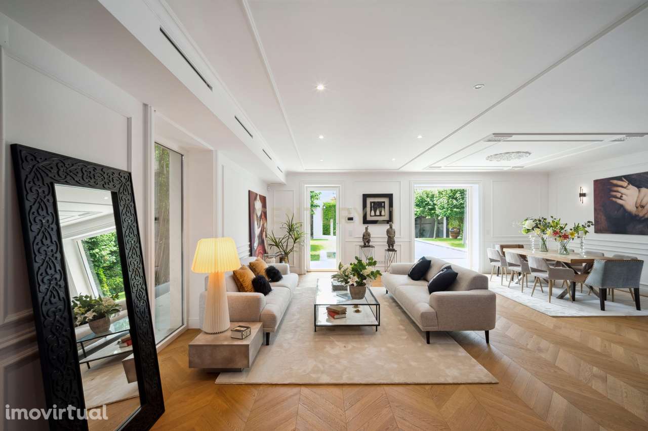 Moradia isolada T3+1 com jardim, piscina e guest house no centro de Ca - Grande imagem: 2/33