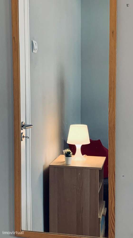 Quarto - localizado em Benfica Lisbon - Grande imagem: 3/22