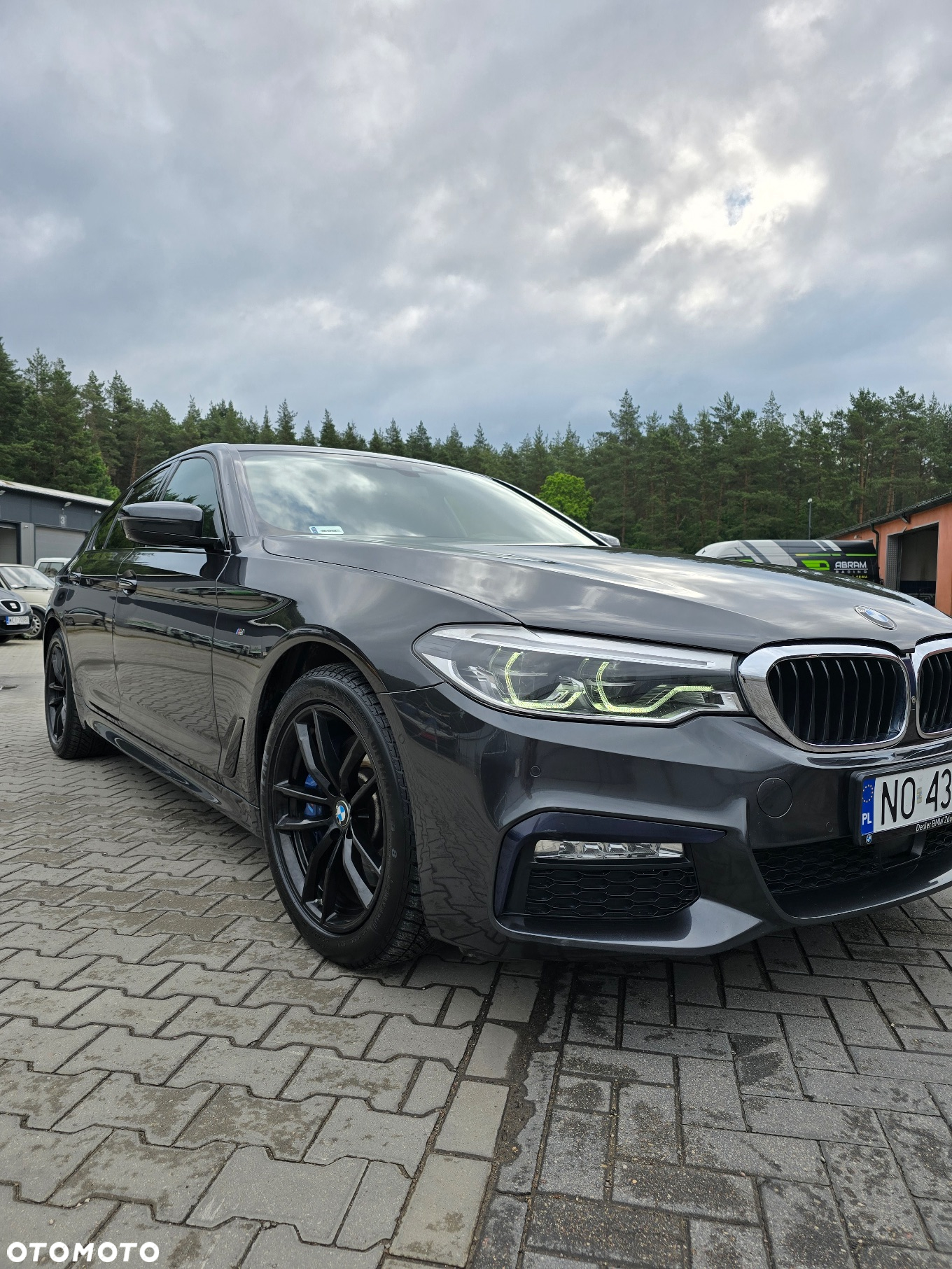 BMW Seria 5 530i xDrive M Sport sport - 9