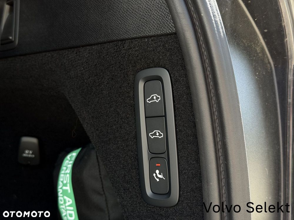 Volvo XC 90 - 13