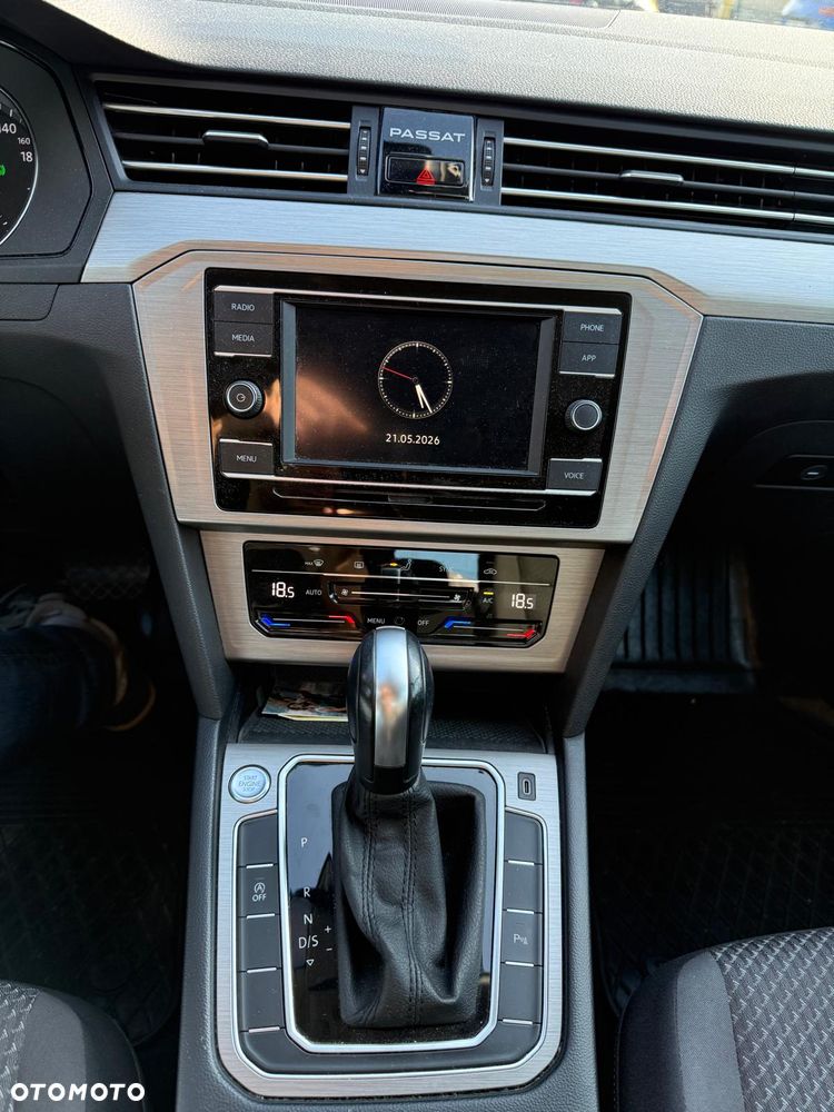Volkswagen Passat 1.5 TSI EVO Essence DSG - 8