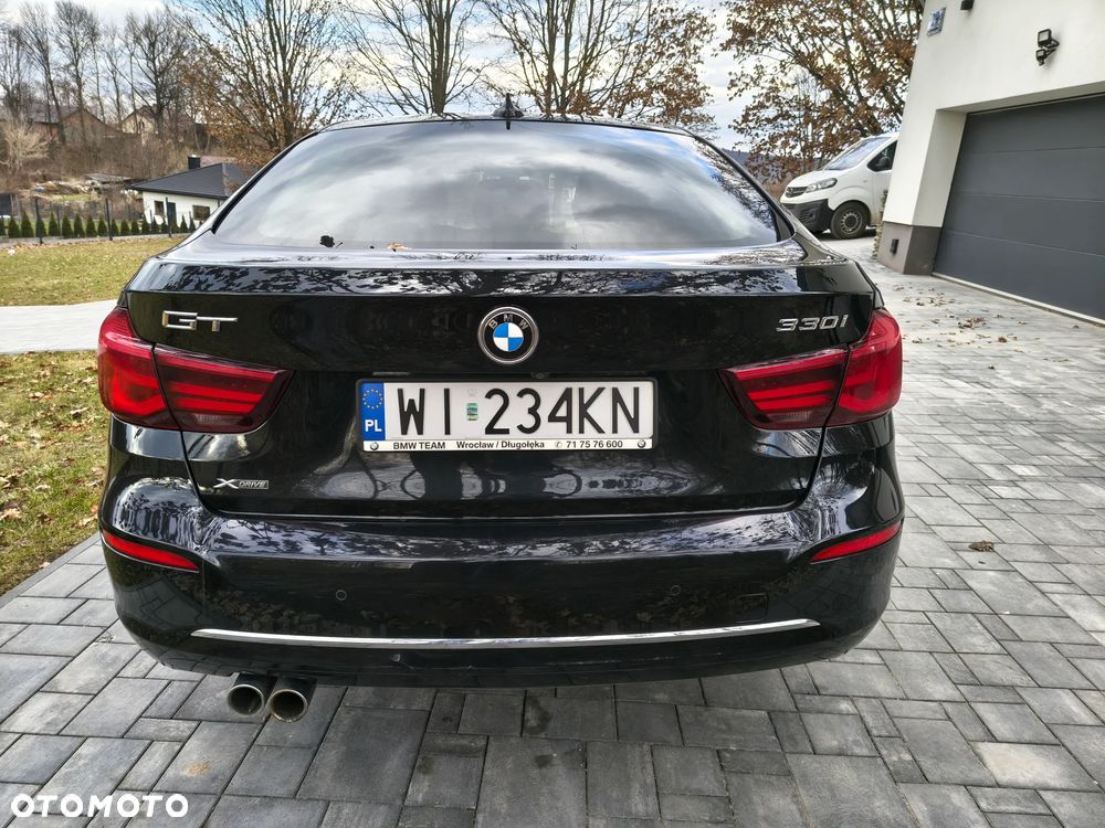 BMW 3GT 330i xDrive Luxury Line - 6