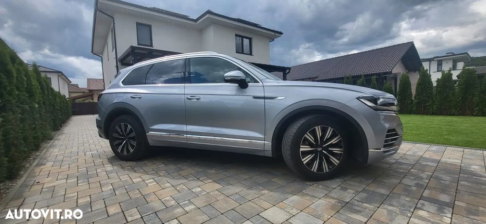 Volkswagen Touareg - 2