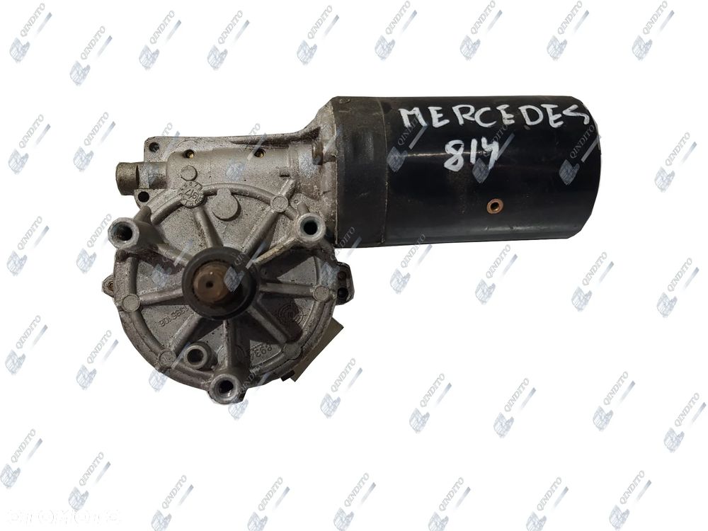SILNIK WYCIERACZEK MERCEDES 814  0390242404 - 3