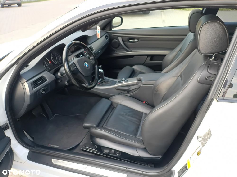 BMW Seria 3 335i xDrive M Sport Edition - 11