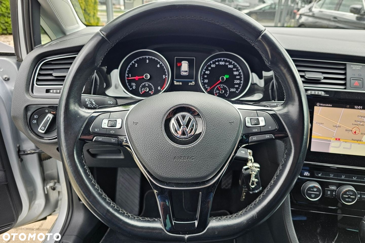 Volkswagen Golf - 20