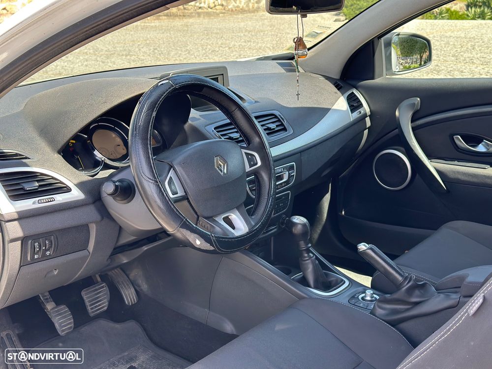 Renault Mégane Coupe 1.5 dCi Dynamique - 9