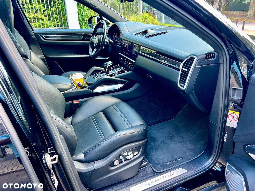 Porsche Cayenne - 23