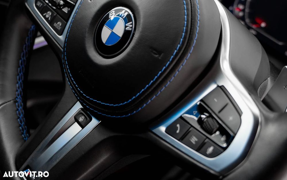 BMW Seria 3 330i AT - 10