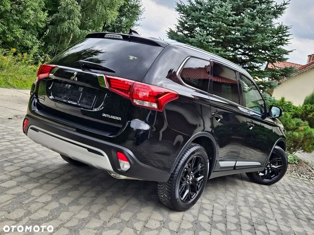 Mitsubishi Outlander - 8