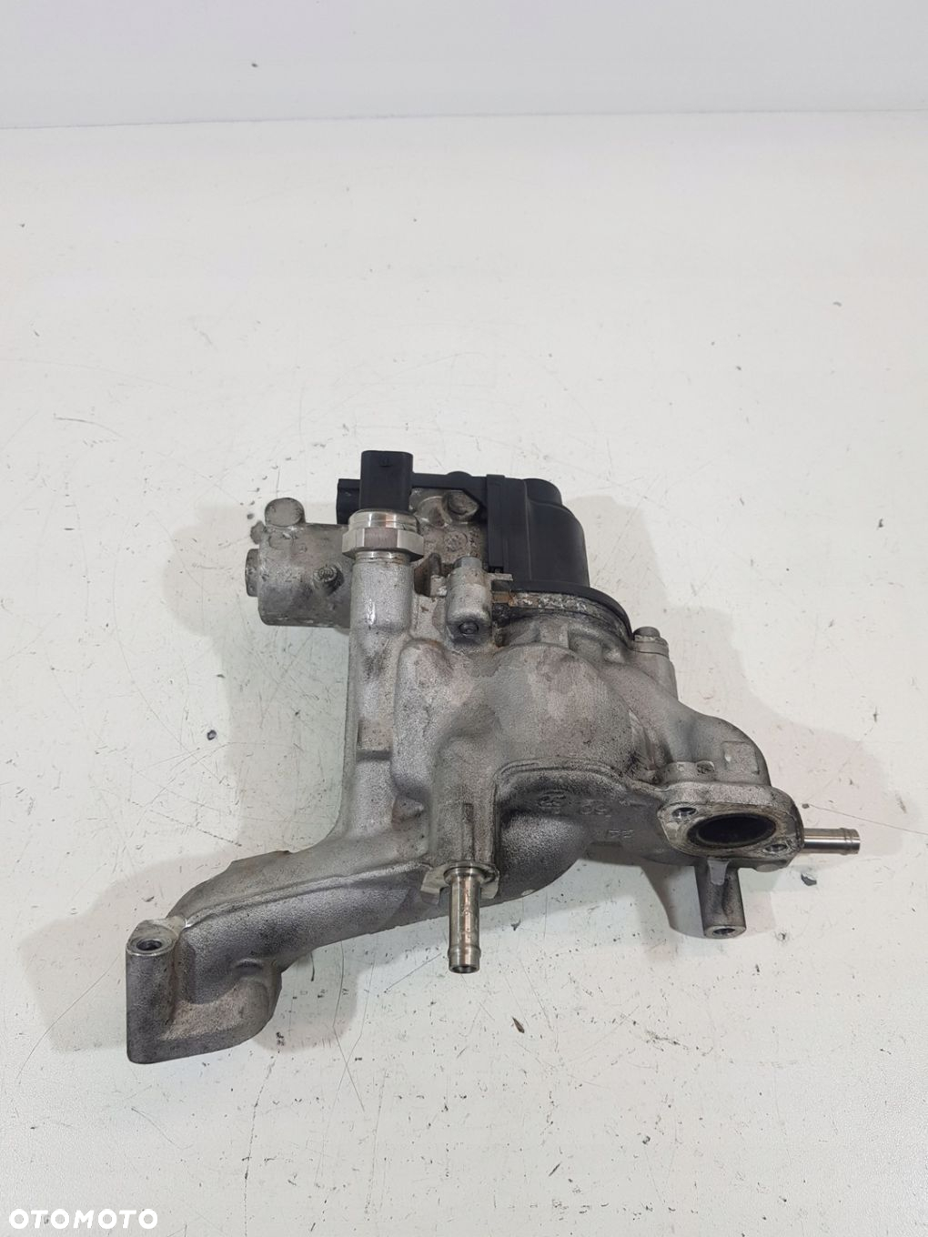 ZAWÓR EGR 057131501F LEWY VW AUDI A8 Q7 4.2TDI - 6