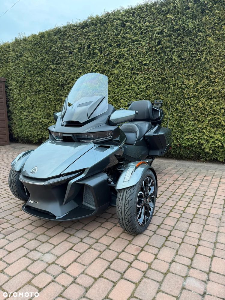 Can-Am Spyder - 2
