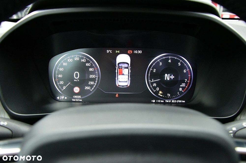 Volvo XC 40 T3 Momentum Pro - 35