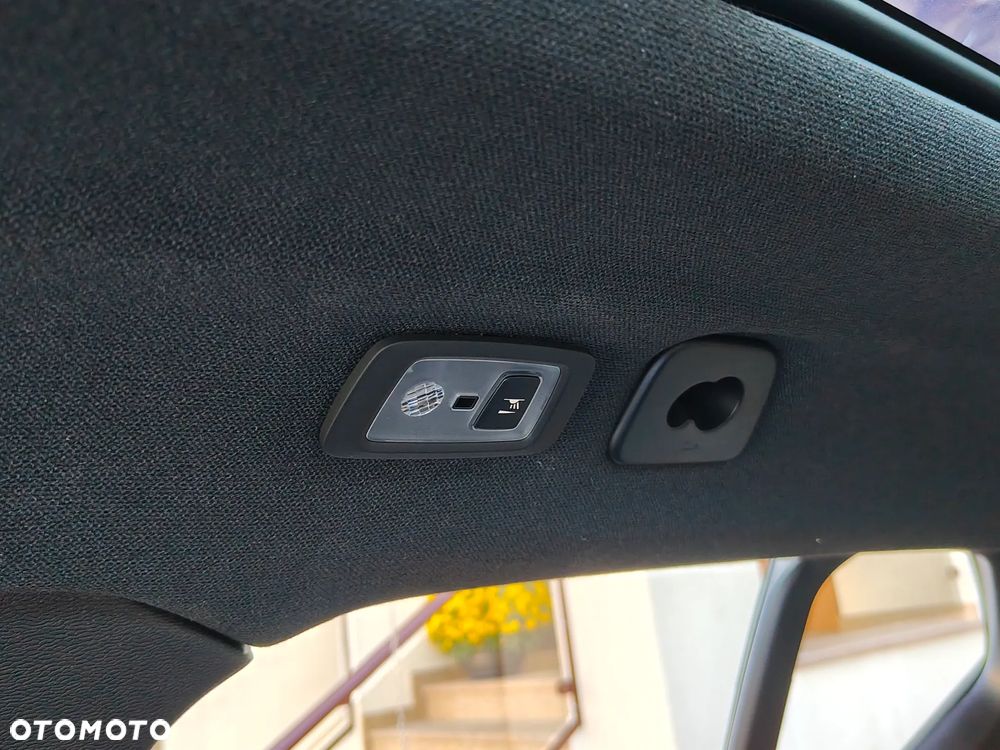 Volvo XC 40 T2 Plus Dark - 25