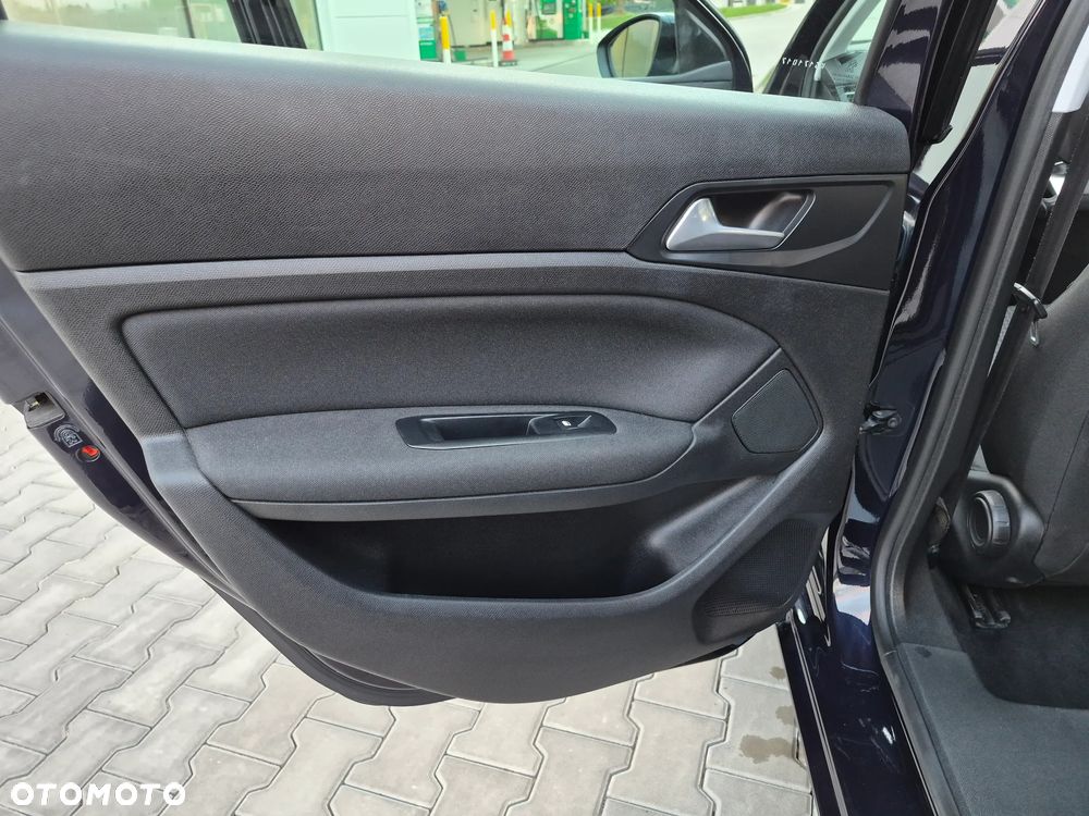 Peugeot 308 1.5 BlueHDi Active S&S EAT6 - 31
