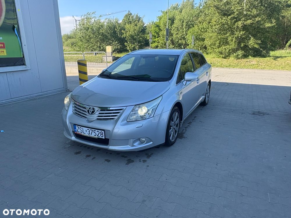Toyota Avensis 2.2 D-CAT Premium - 1