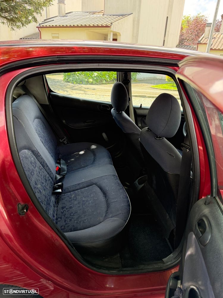 Peugeot 206 1.1 XR - 6