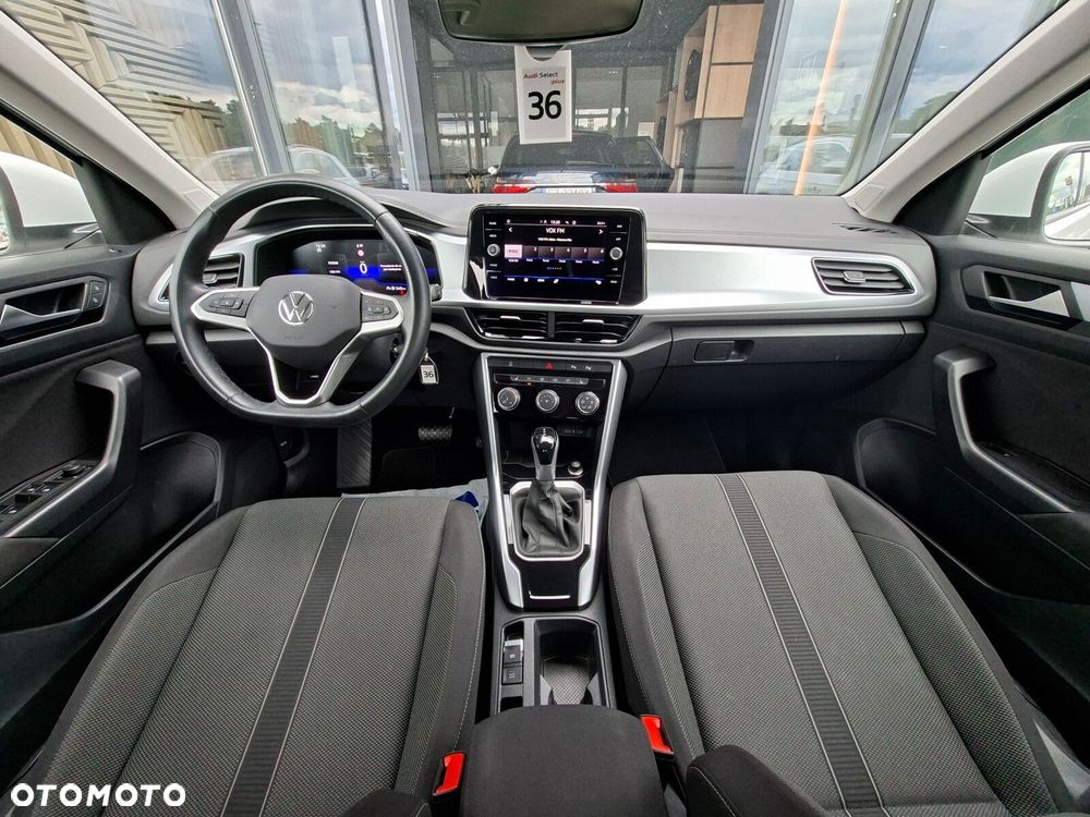 Volkswagen T-Roc - 17