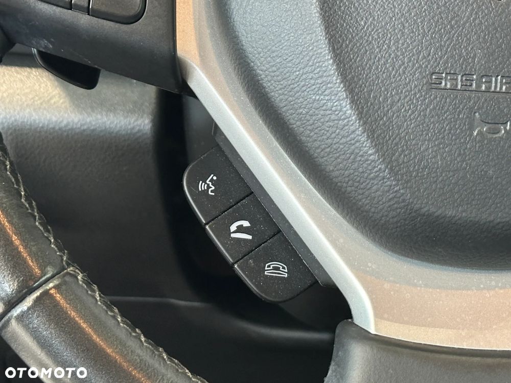 Suzuki S-Cross 1.5 DualJet Hybrid Premium AGS - 18