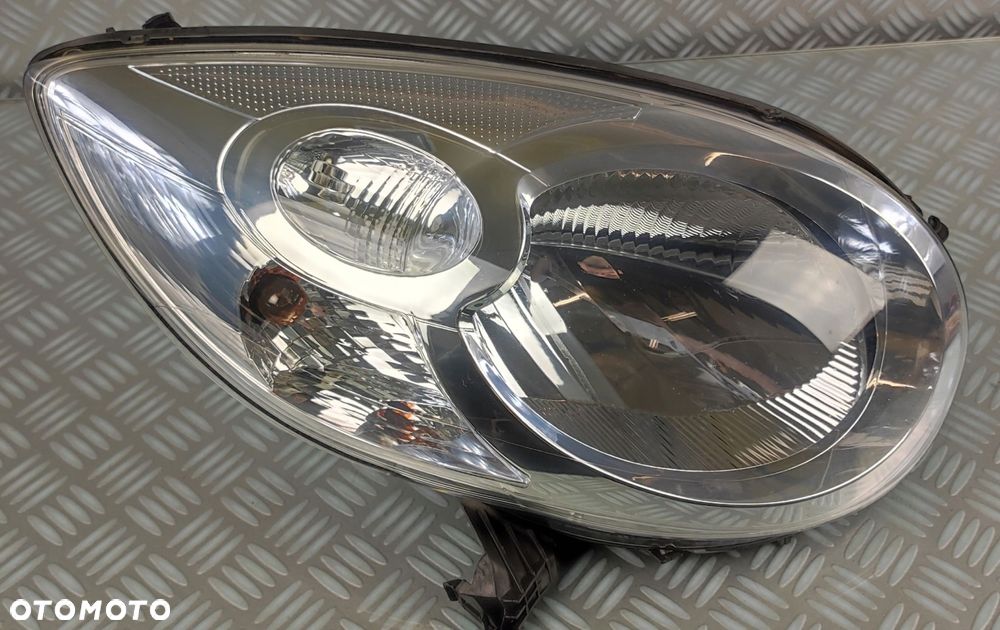 81110-0H050 lampa reflektor prawa prawy przód przednia CITROEN C1 2005-2012 - 4